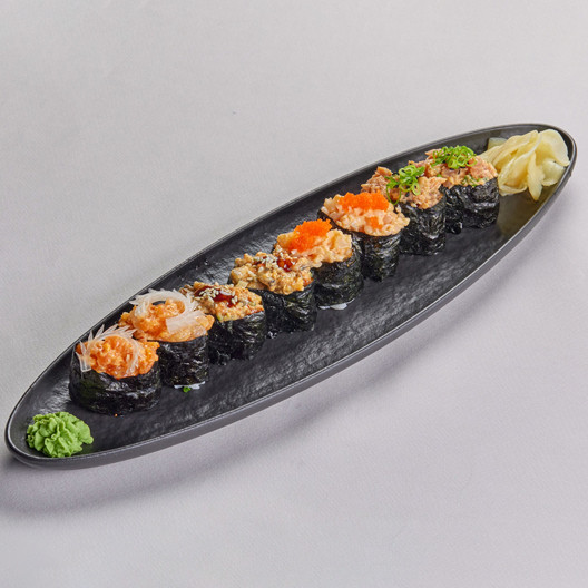 Гункан с лососем спайси 1 шт. Гункан с лососем спайси 1 шт.