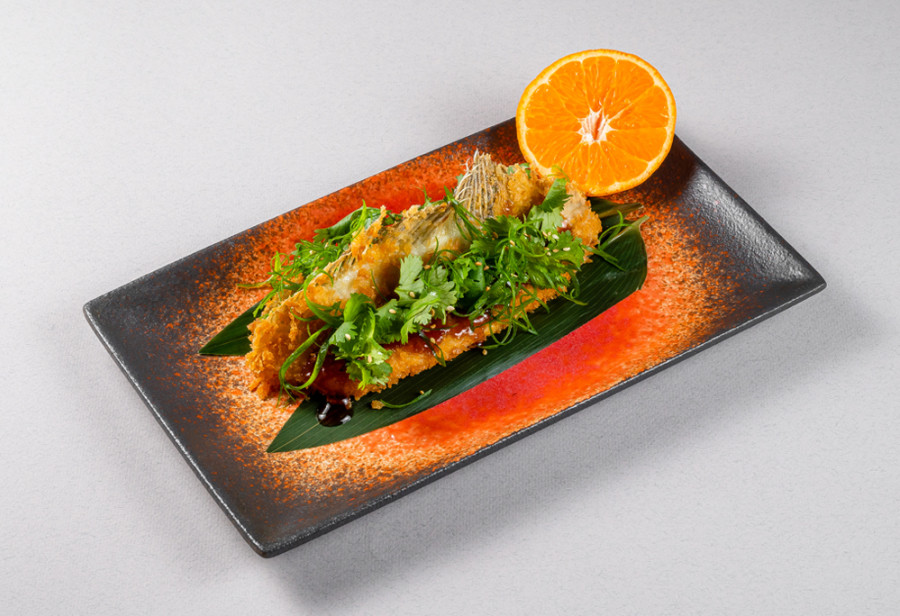 Камбала с зеленью