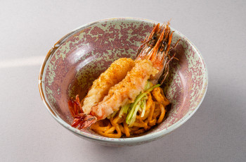 Удон в соусе биск